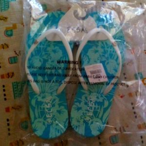 🩴NWT🩴 Hawaiian flower sandals
